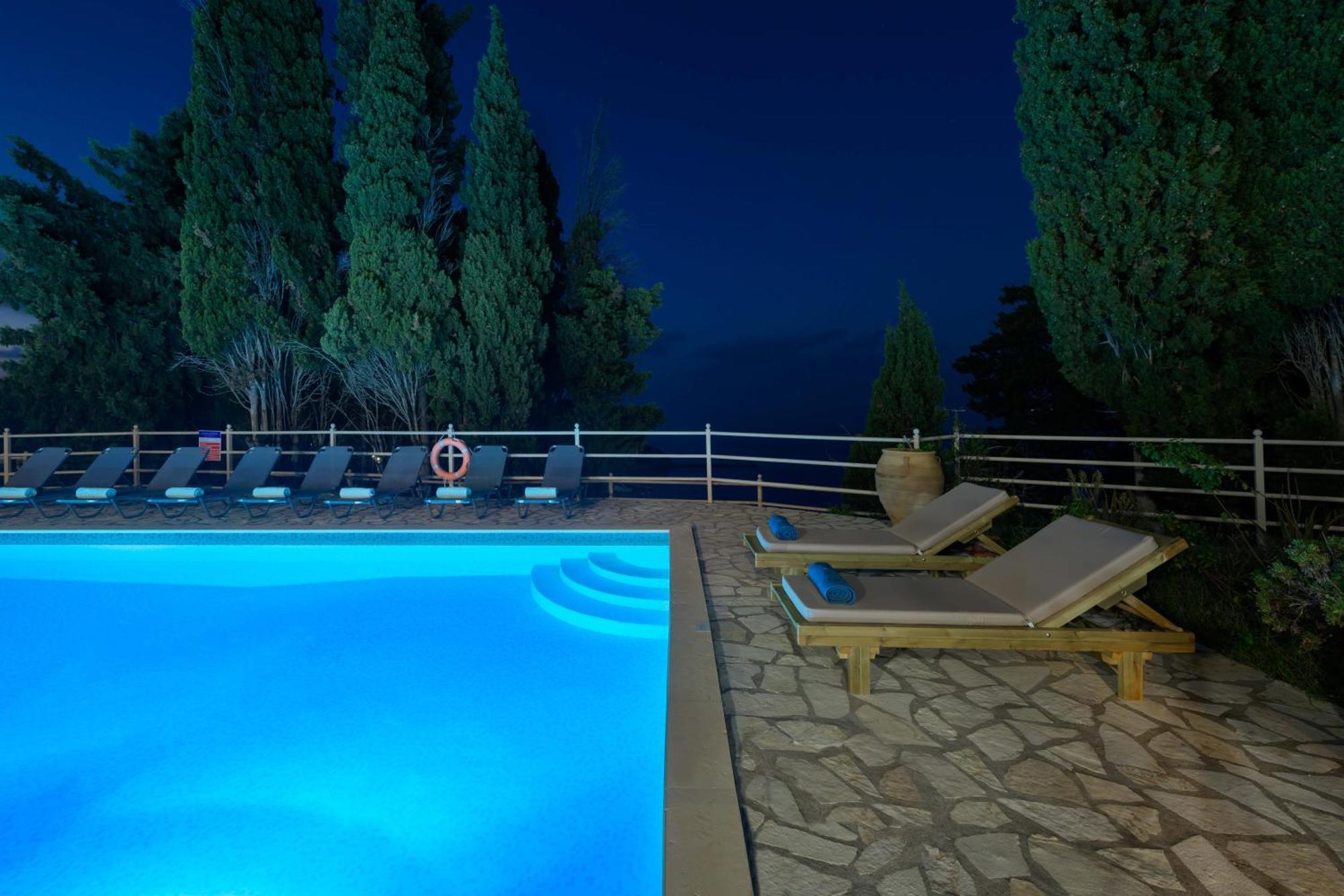 Pangolas Apartments Paxos Longós 外观 照片