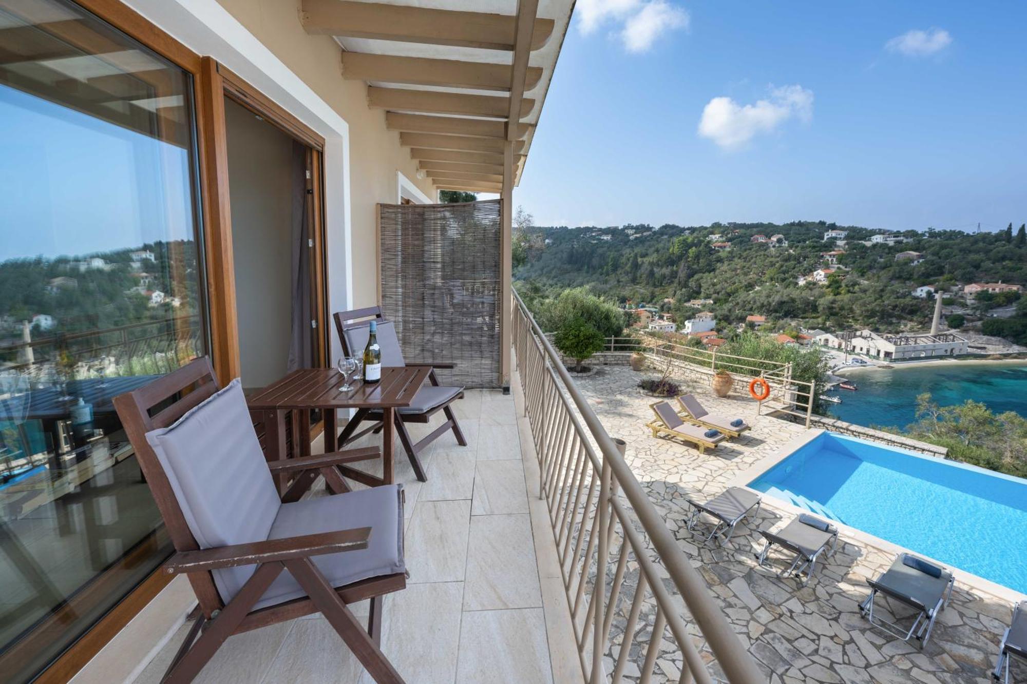 Pangolas Apartments Paxos Longós 外观 照片