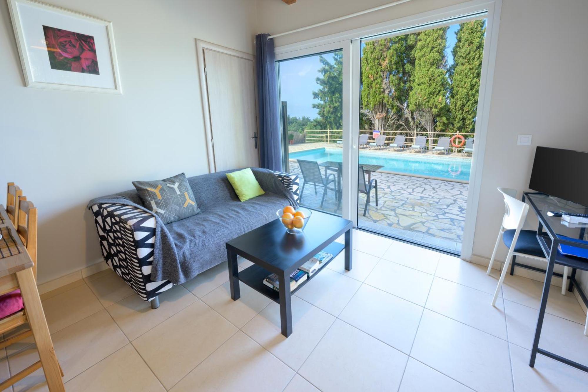 Pangolas Apartments Paxos Longós 外观 照片