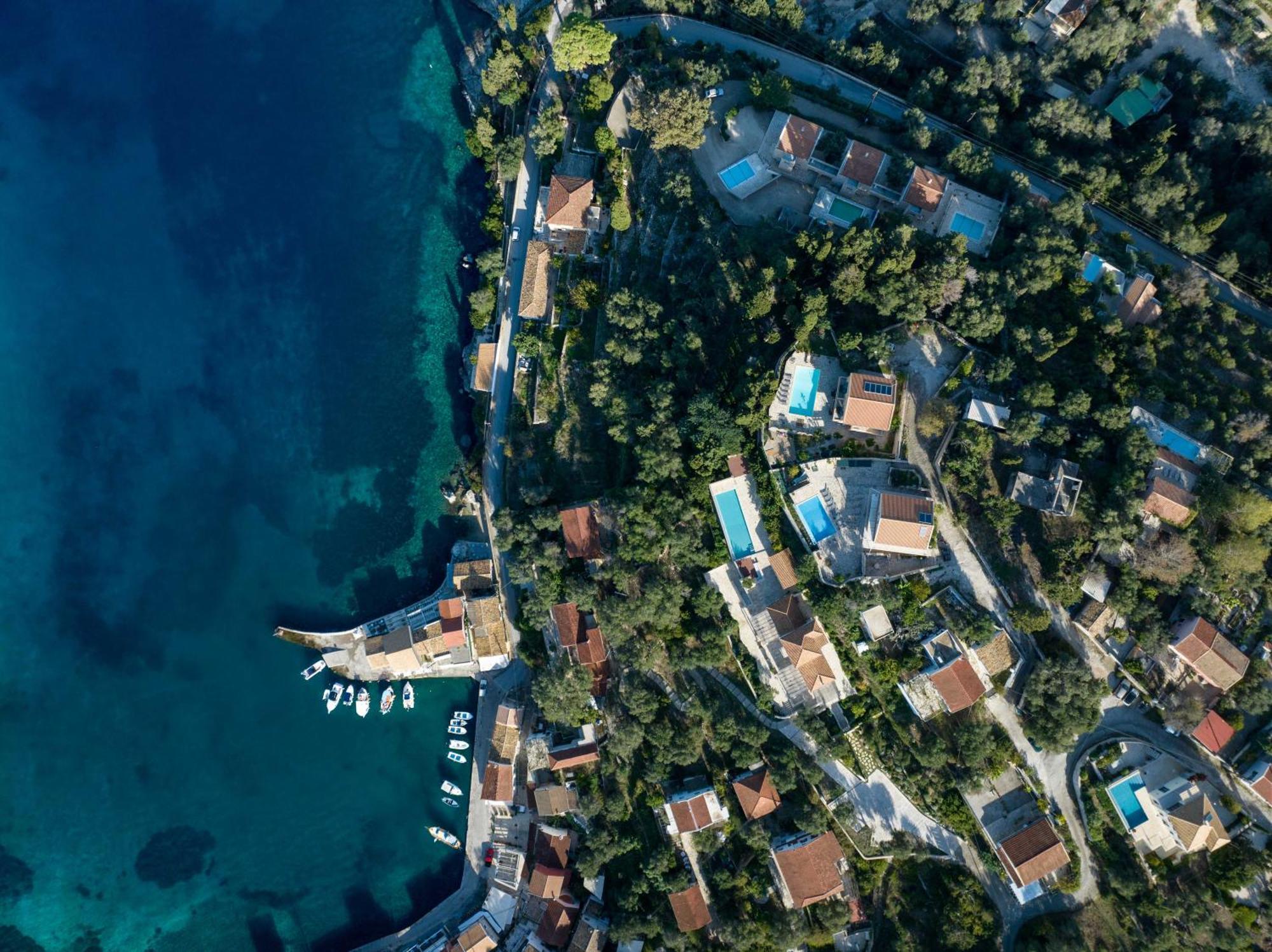 Pangolas Apartments Paxos Longós 外观 照片