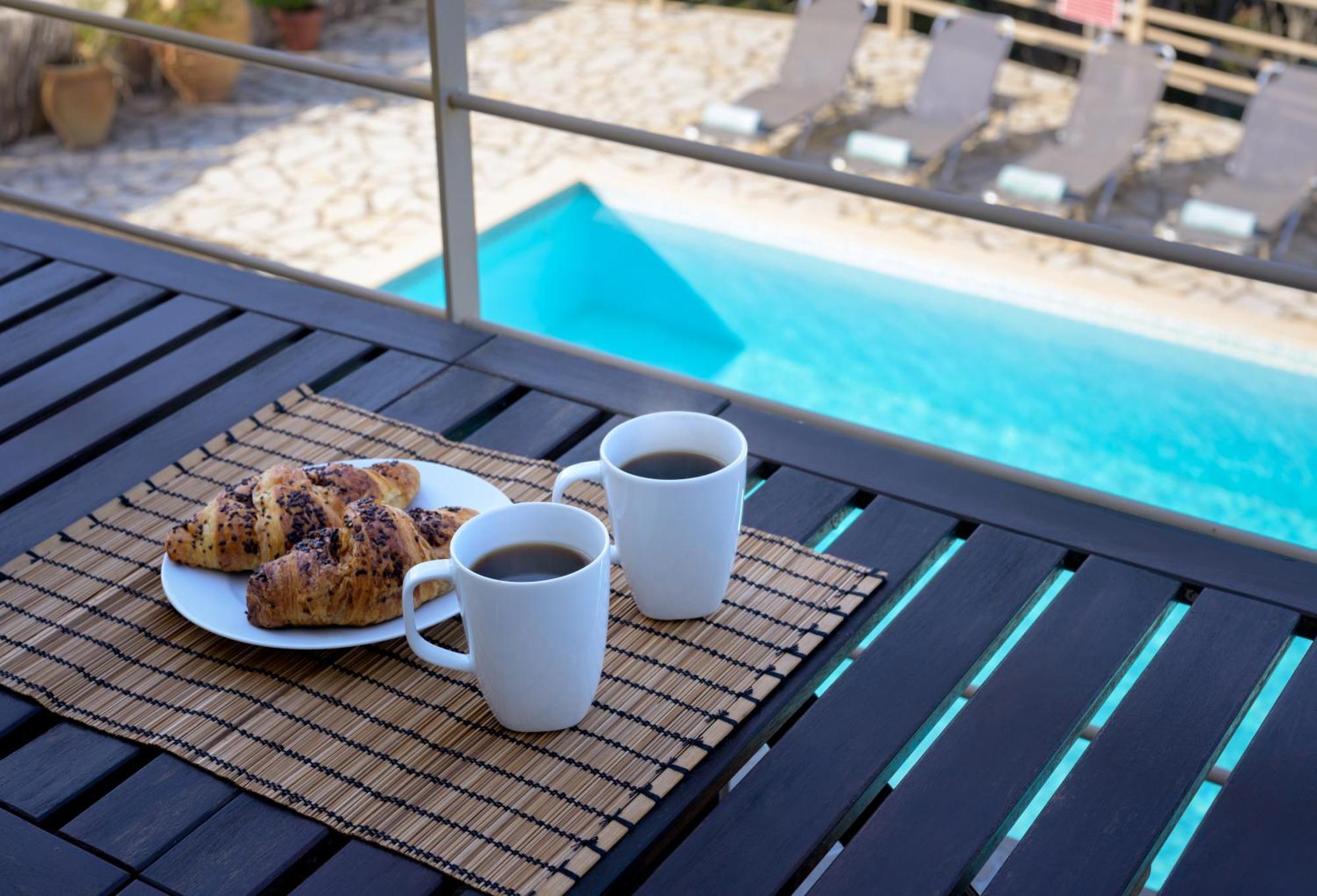 Pangolas Apartments Paxos Longós 外观 照片