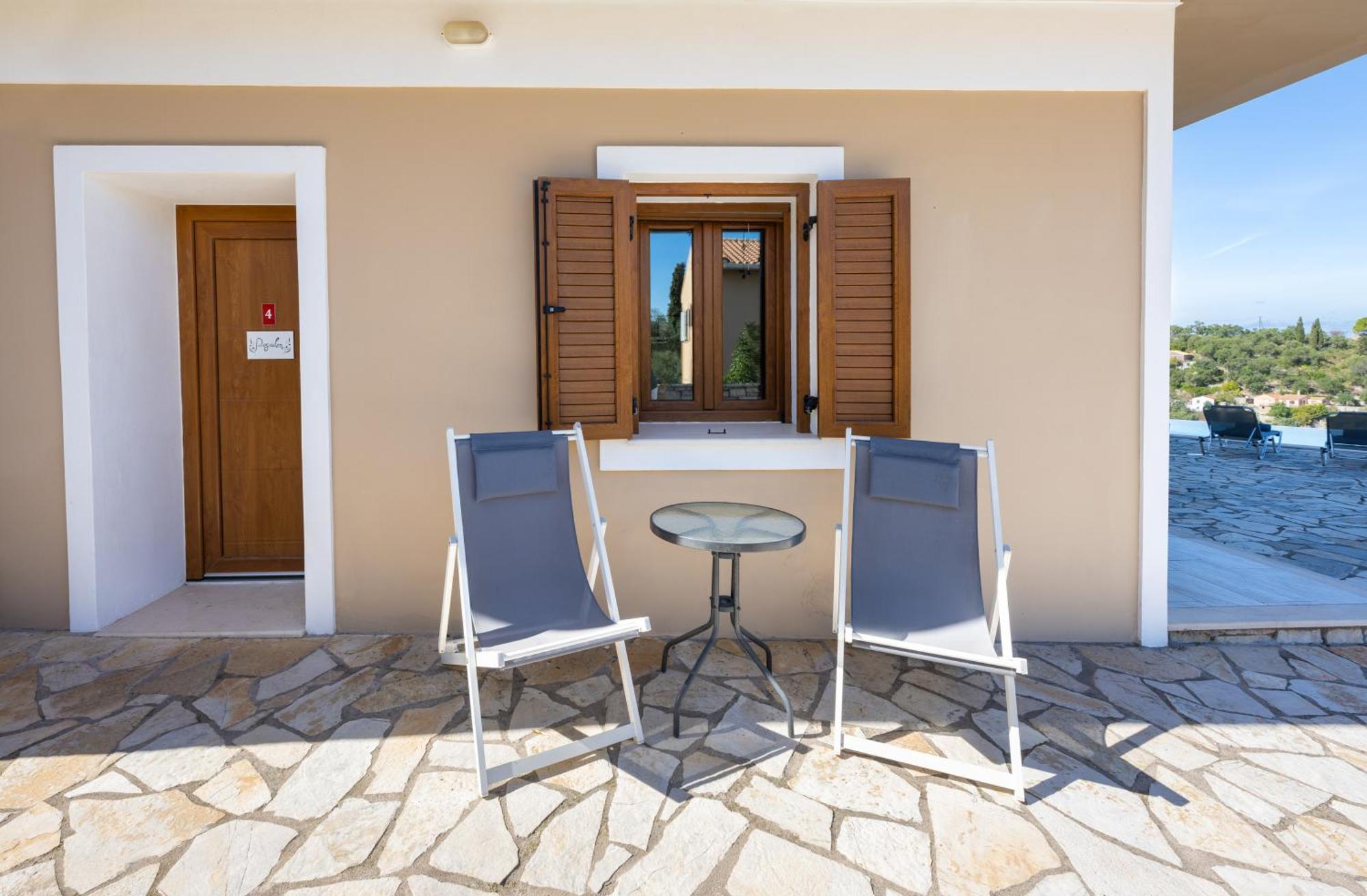 Pangolas Apartments Paxos Longós 外观 照片