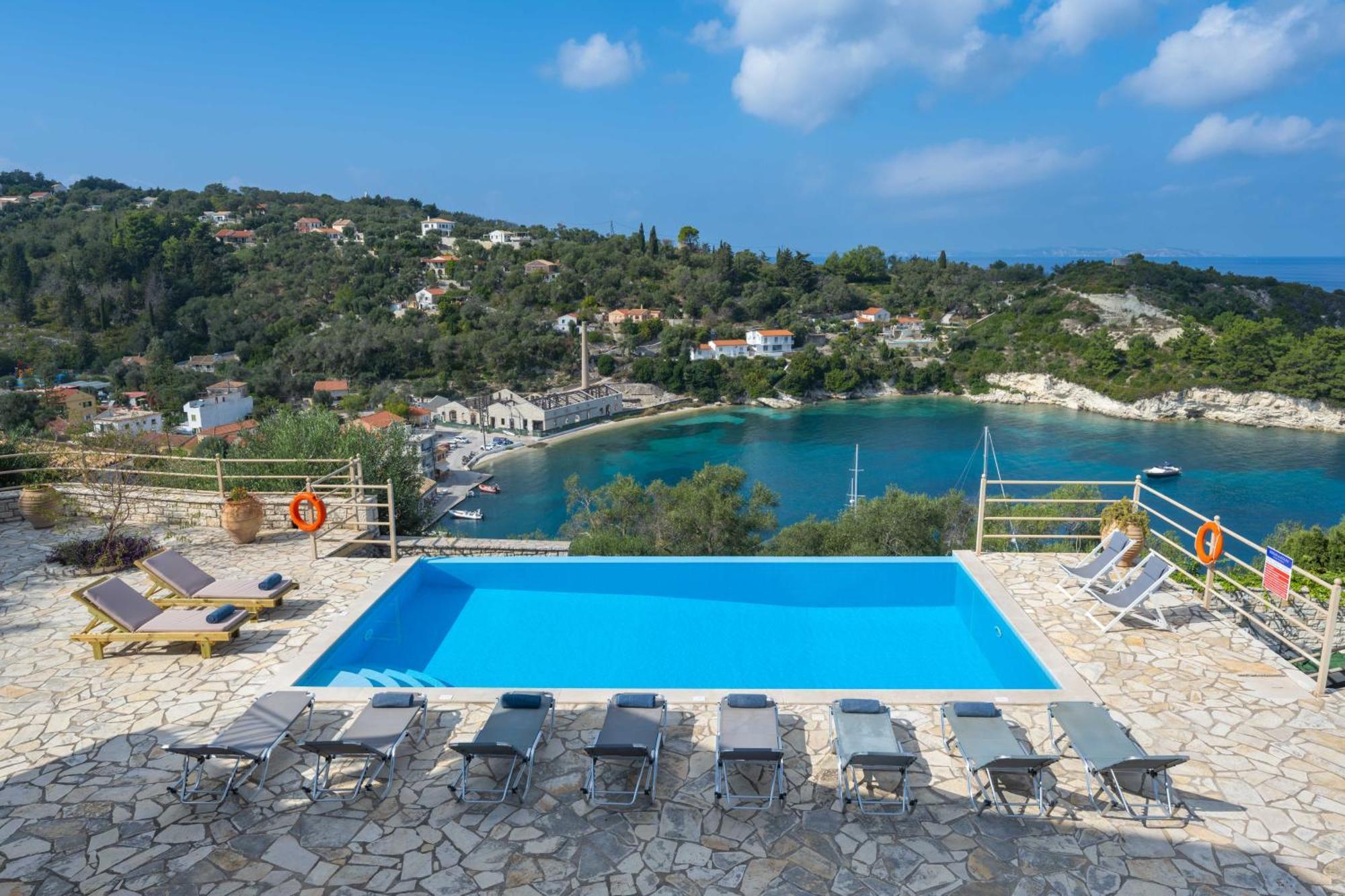 Pangolas Apartments Paxos Longós 外观 照片